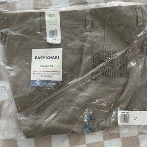 Dockers Men's Classic Fit Easy Khaki Pants - Tan